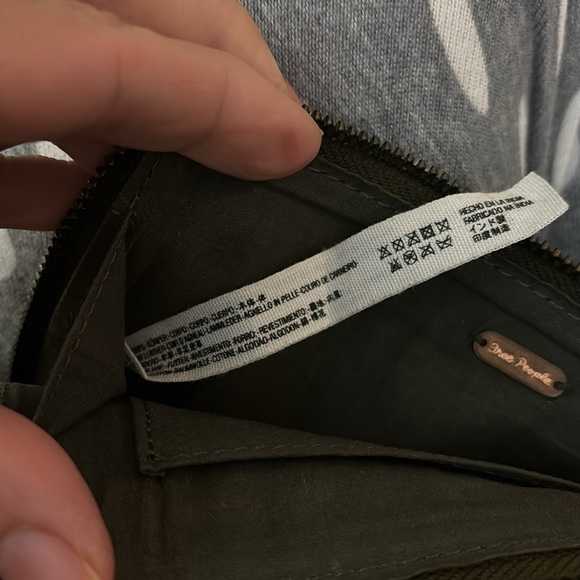 Free People Lamb Leather Distressed Army Green Gray Wristlet Wallet Phone Case - Picture 6 of 6